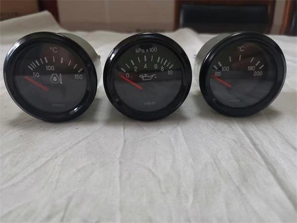12V Gauge .jpg