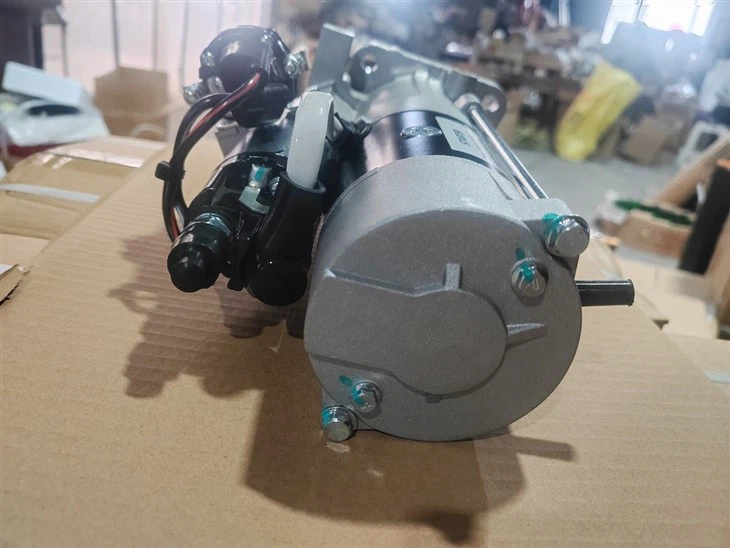 Deutz TCD2013 L04 2V Water Cooled Engine Starter factory